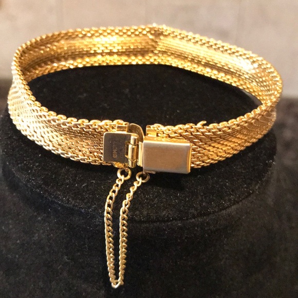 3/$15 Vintage Monet Gold Mesh Bracelet